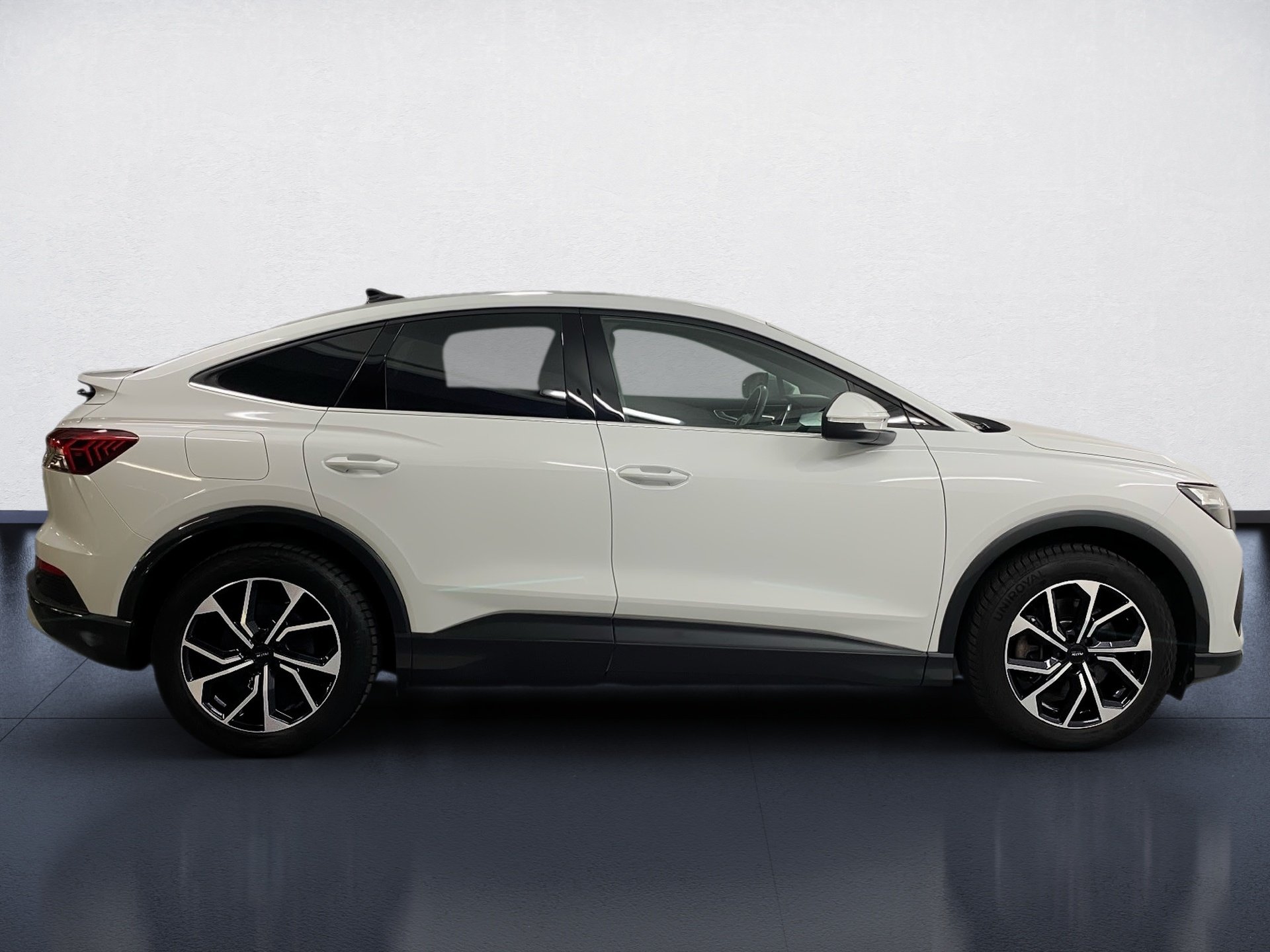 Q4 Sportback e-tron 40 e-tron 150 kW Navi+ Komfortschlüssel Standklima