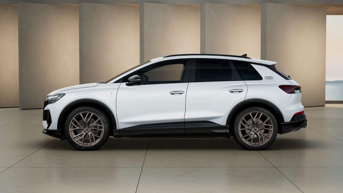 Q4 e-tron 45 e-tron quattro 210 kW S line AHK pano