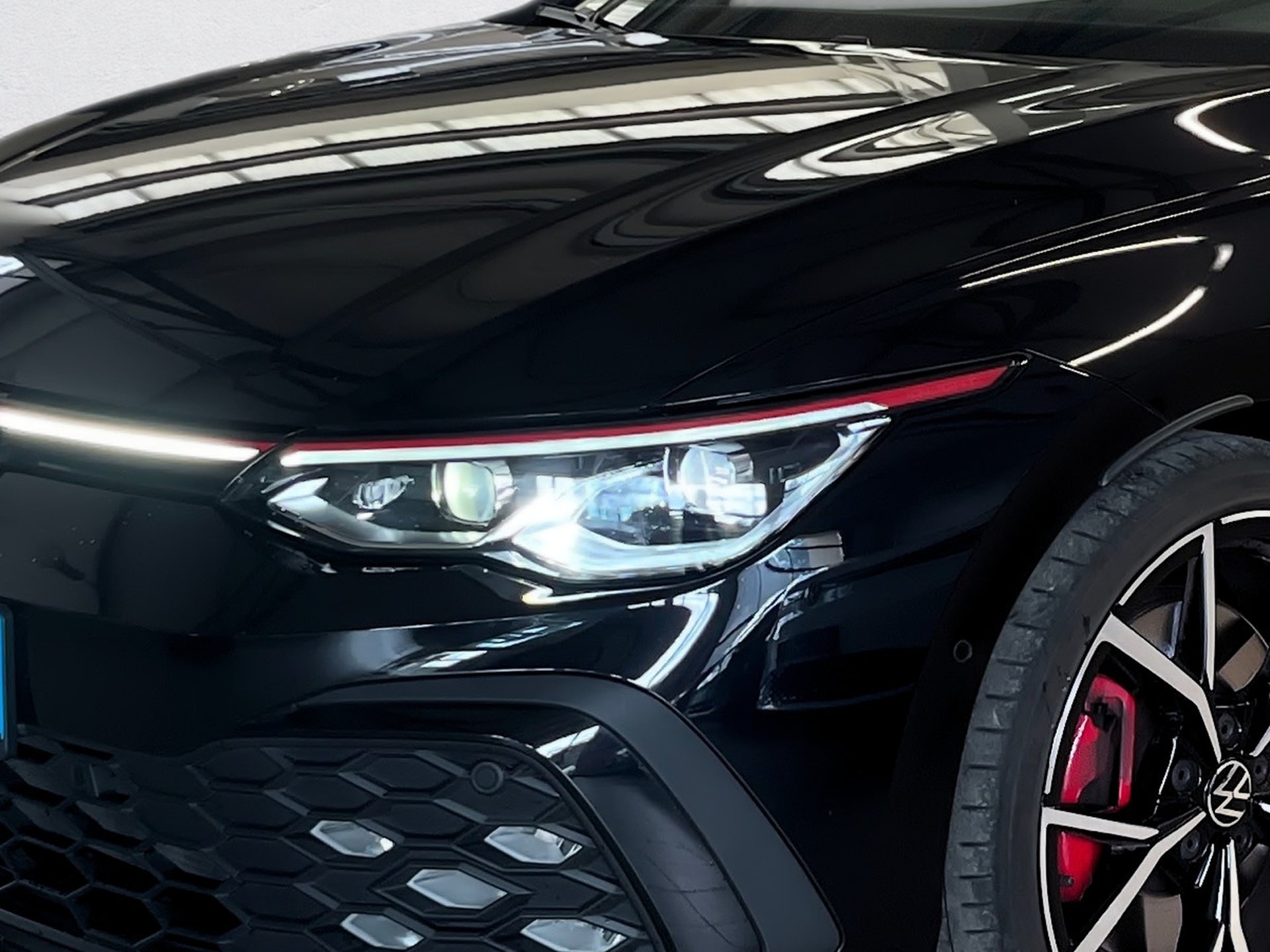 Golf VIII GTI+ALU 19+LEDER+PANO+LED-MATRIX+STANDHEIZUNG+RÜCKFAHRKAMERA+NAVI PRO
