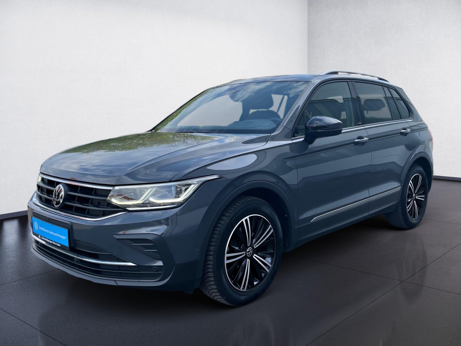 Tiguan LIFE TSI DSG+ALU 18+360° KAMERA+NAVI PRO+HARMAN/KARDON+LED-MATRIX+KEYLES