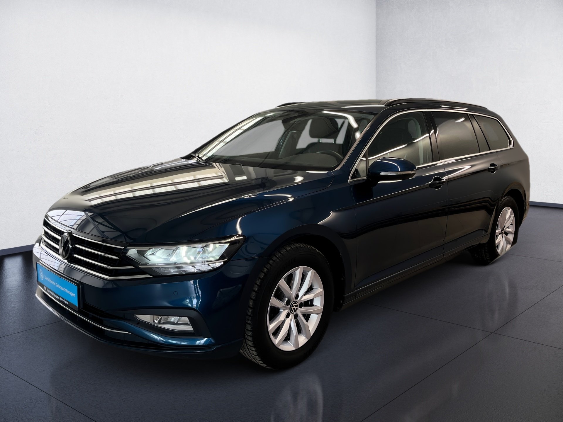 Passat Variant BUSINESS TSI DSG+ALU 16+TRAVEL ASSIST+LED+APP CONNECT+RÜCKFAHRKAMERA