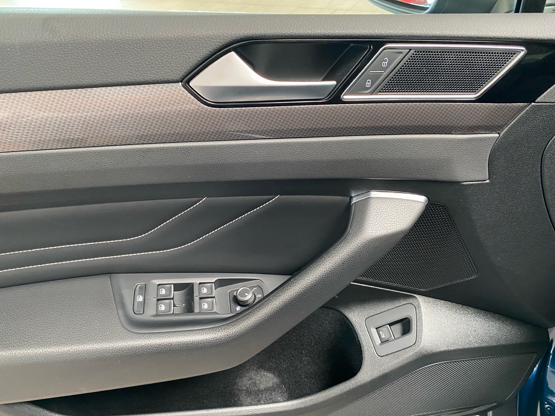 Passat Alltrack Variant 2.0 TDI 4M DSG RFK AHK Navi