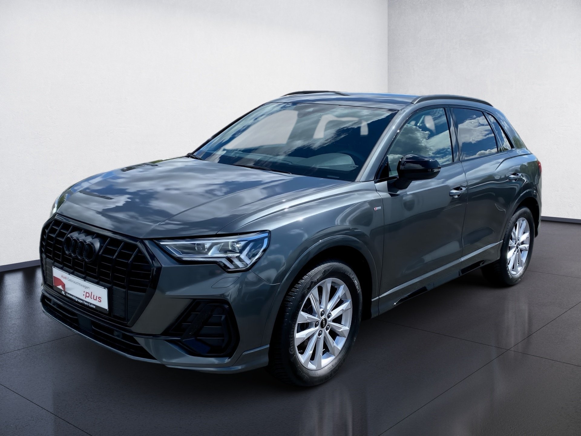 Q3 35 TFSI S line S-tronic Matrix Navi ACC AHK RFK