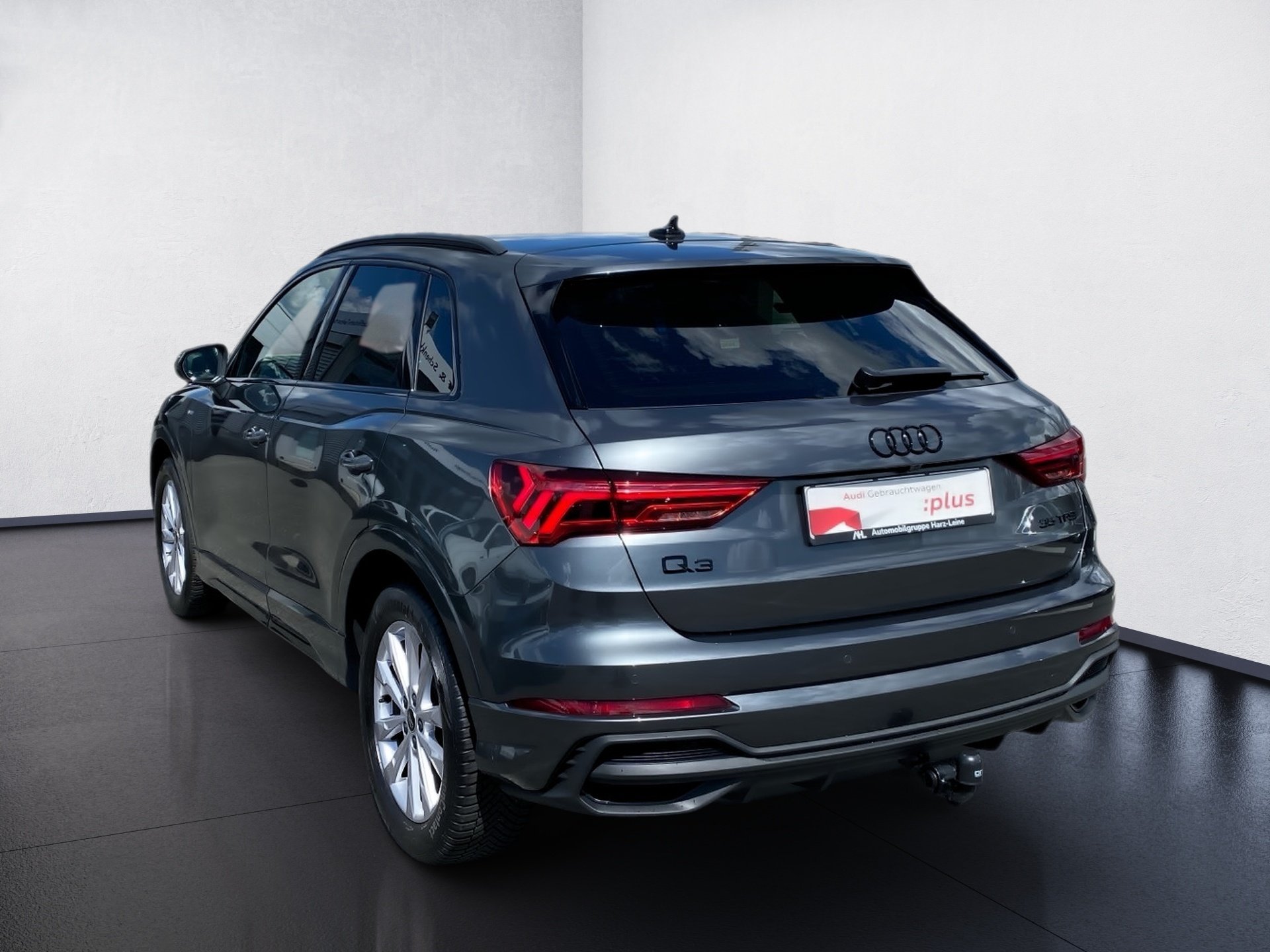 Q3 35 TFSI S line S-tronic Matrix Navi ACC AHK RFK