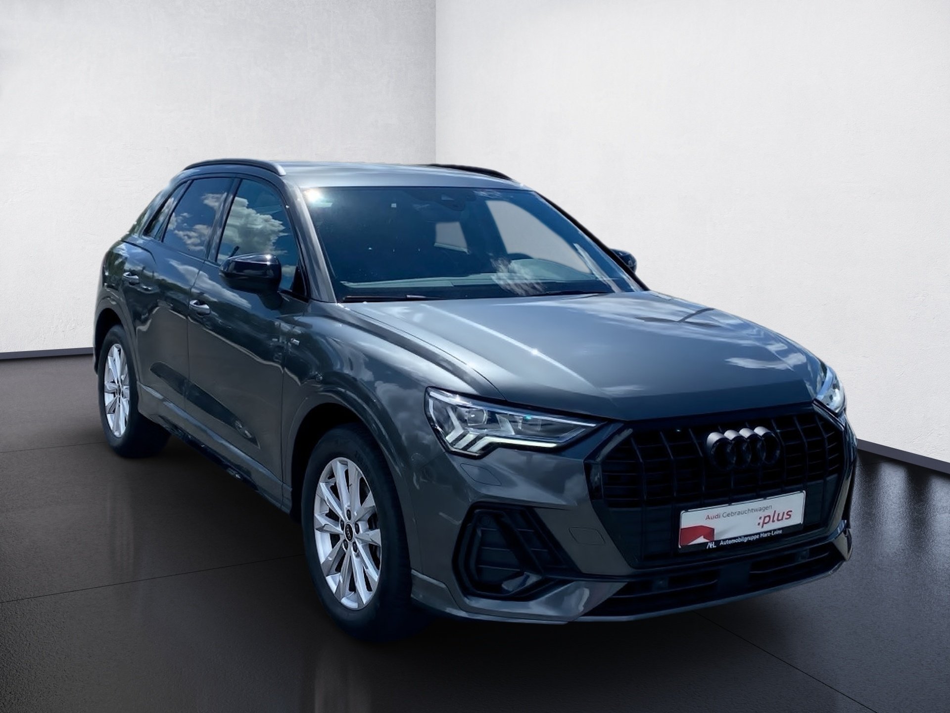 Q3 35 TFSI S line S-tronic Matrix Navi ACC AHK RFK