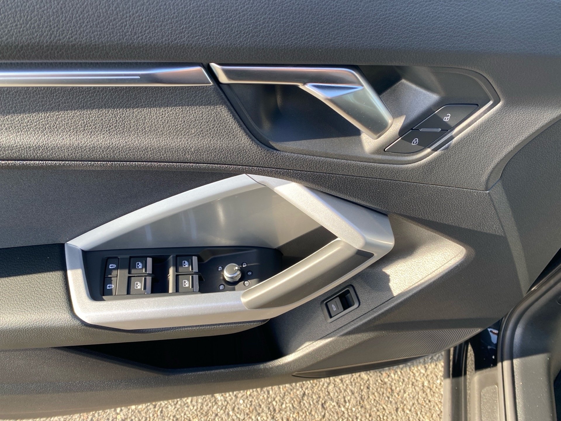 Q3 40 TDI quattro S-tronic LED Navi ACC RFK PDC SHZ