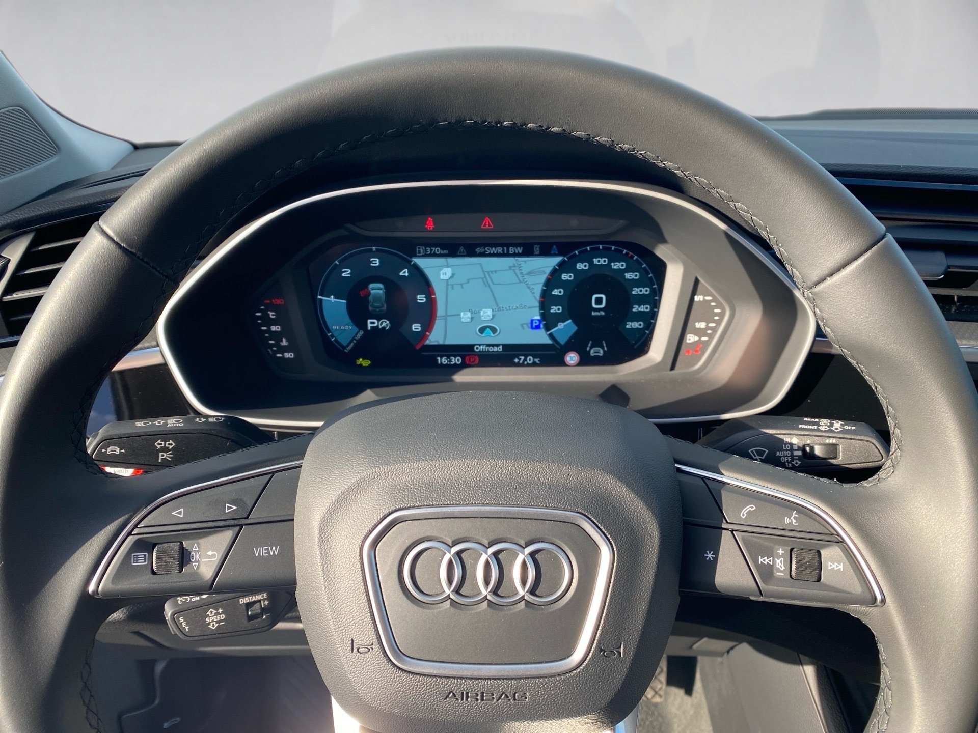 Q3 40 TDI quattro S-tronic LED Navi ACC RFK PDC SHZ
