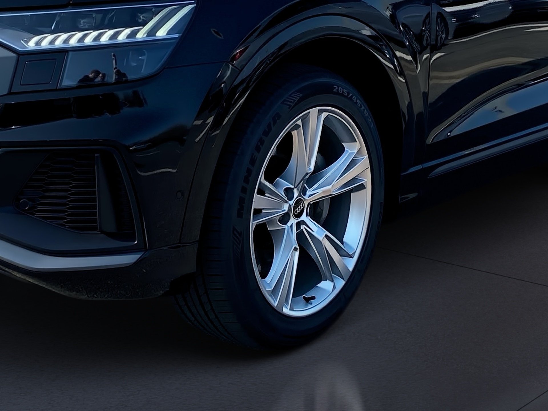 Q8 55 TFSIe S line quattro Tiptronic HD-Matrix HuD Nachtsicht AHK