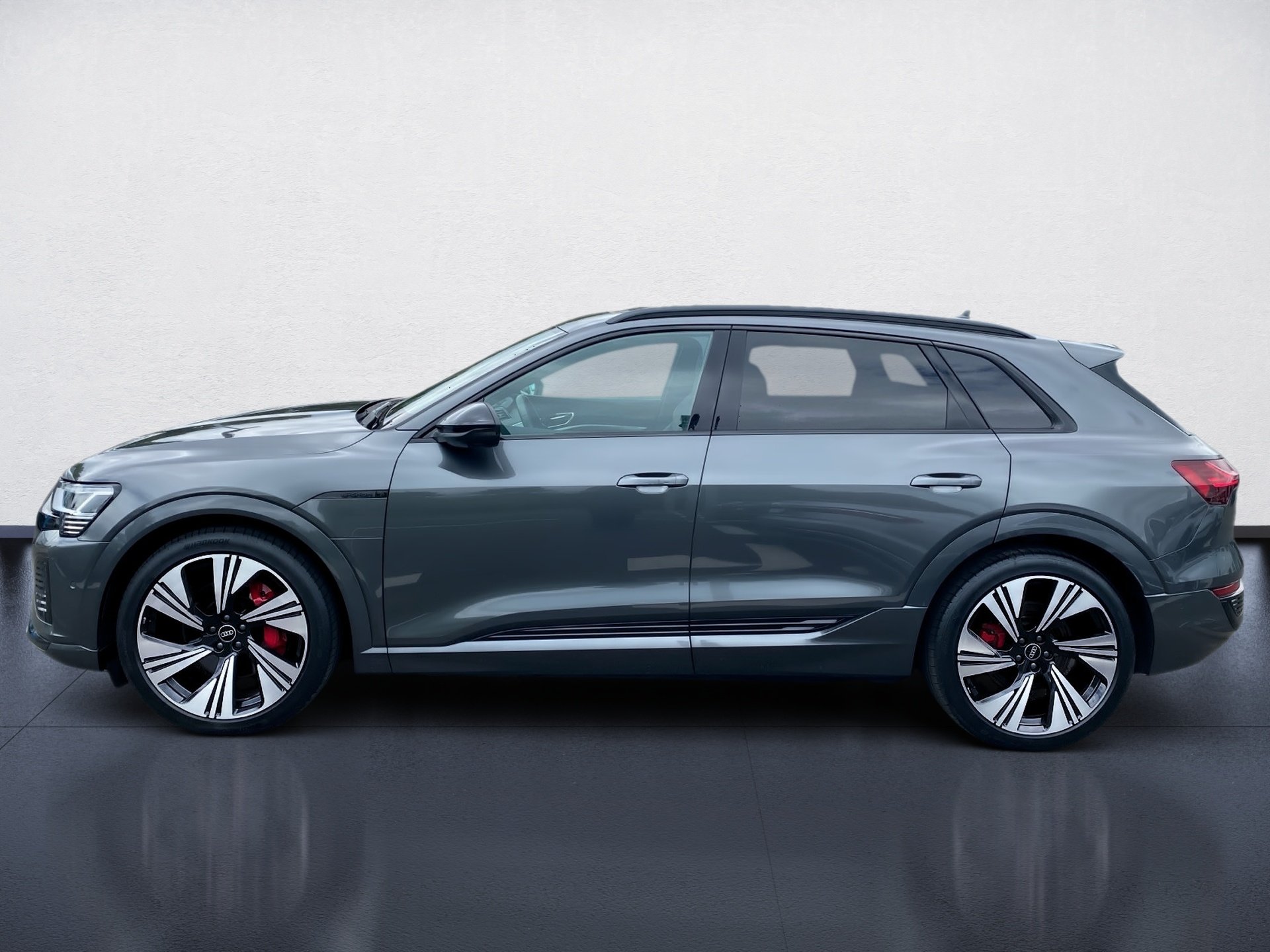 Q8 e-tron 55 S line Edition quattro Matrix Navi AHK ACC Pano