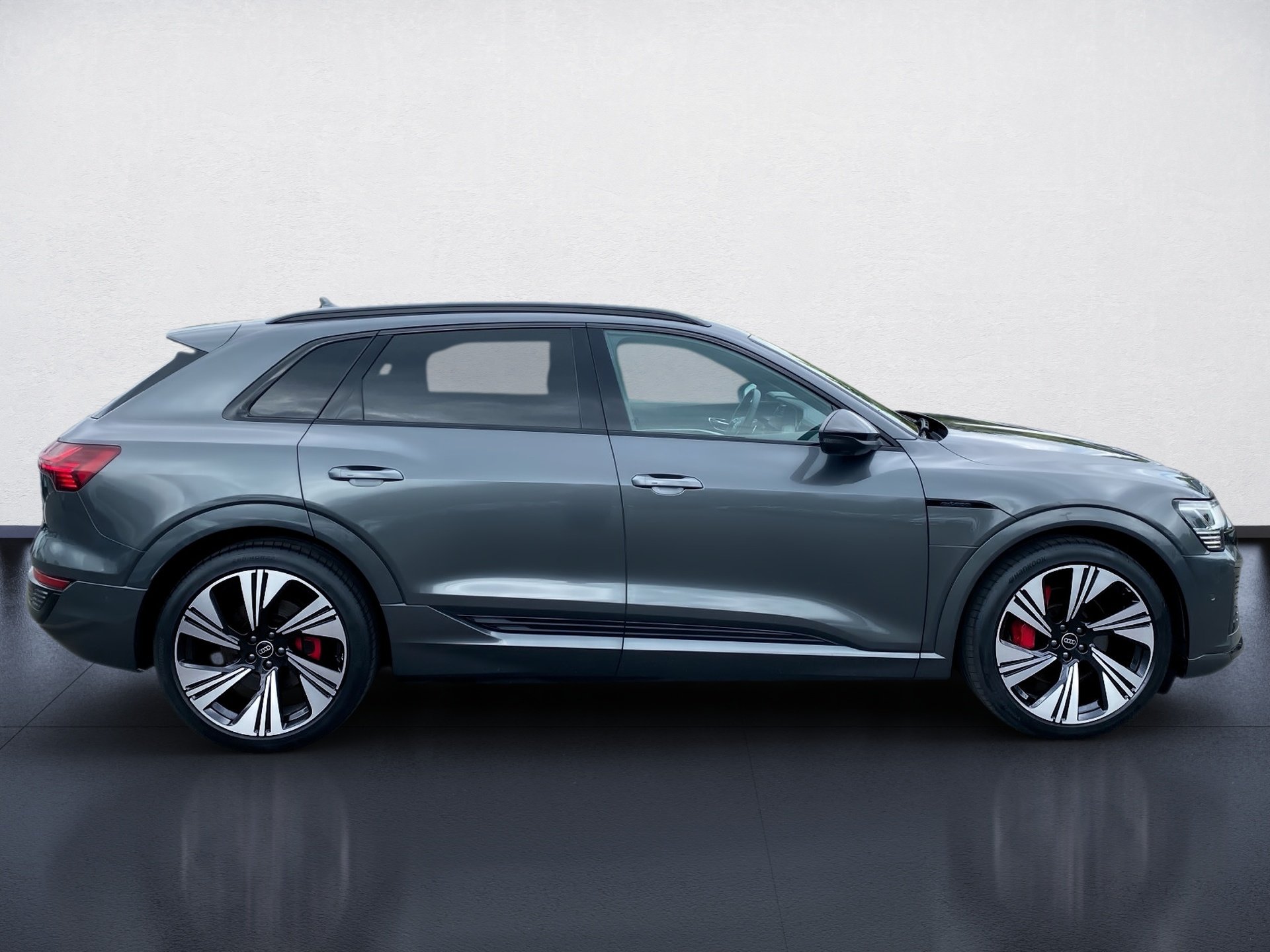 Q8 e-tron 55 S line Edition quattro Matrix Navi AHK ACC Pano