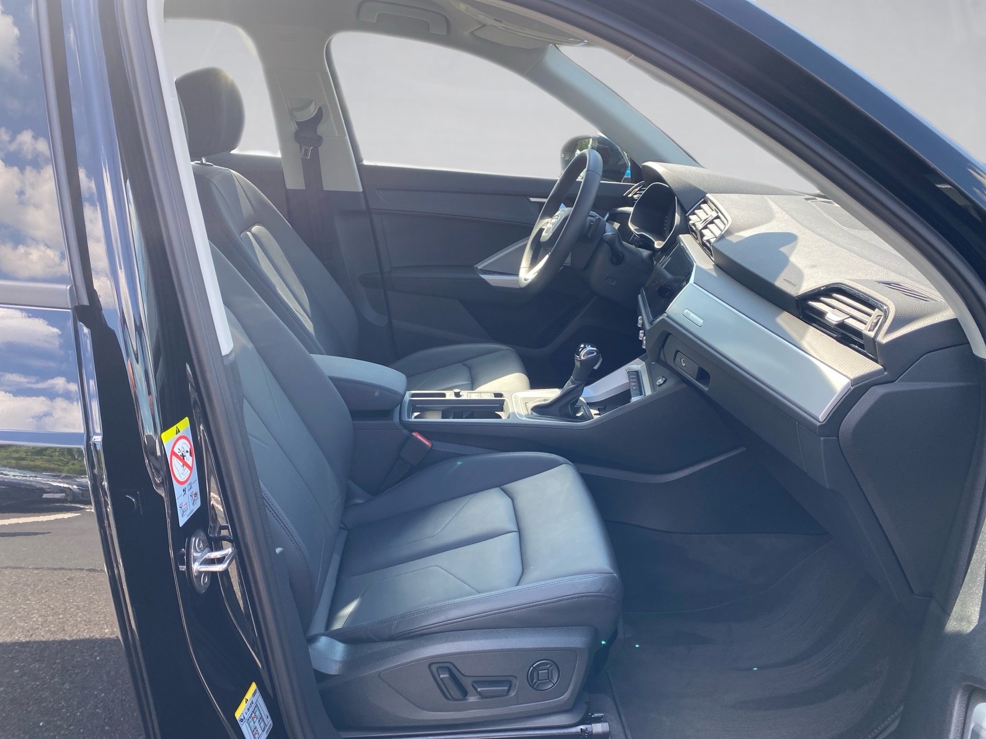 Q3 35 TFSI S-tronic AHK Navi ACC RFK Leder Sitzhzg.