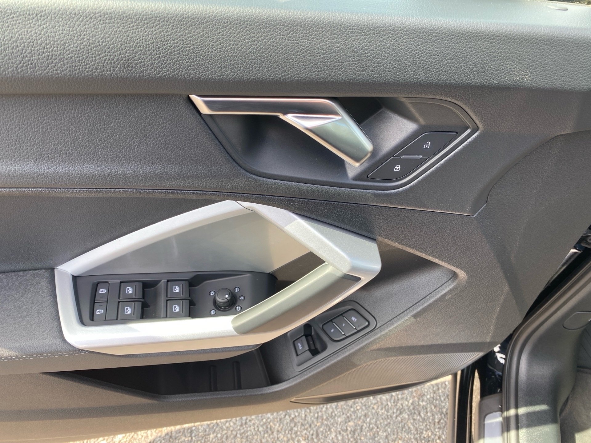 Q3 35 TFSI S-tronic AHK Navi ACC RFK Leder Sitzhzg.