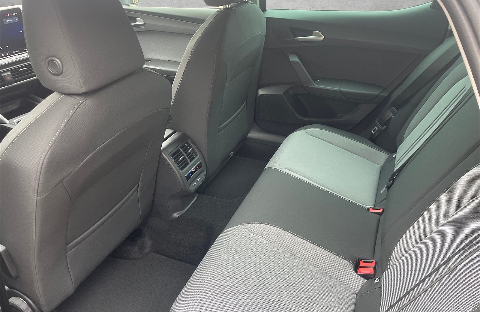 Leon Style 1.5 eTSI DSG *ab sofort*