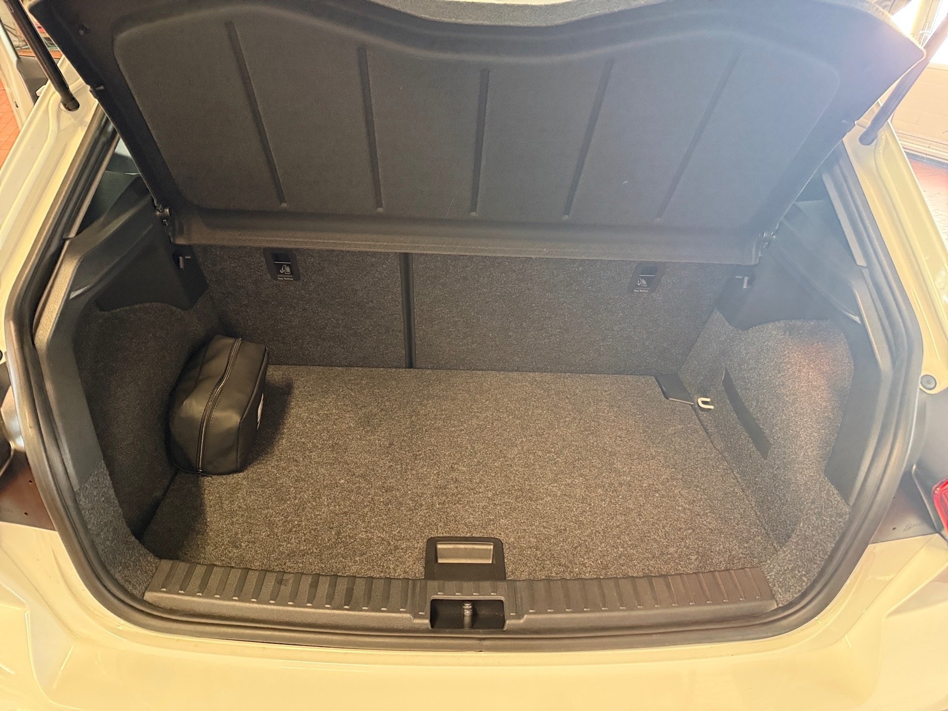 Ibiza FR 1.0 TSI FR BlackEdition LED Navi ACC RFK