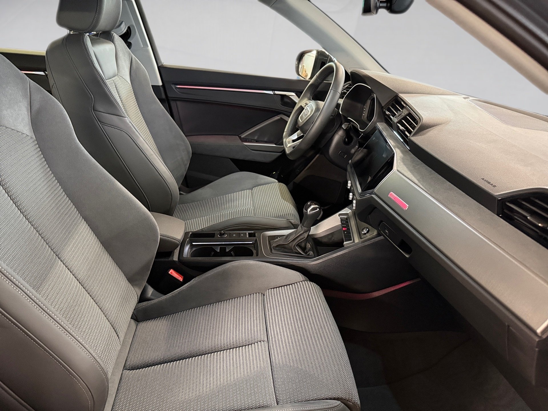 Q3 35 TFSI advanced S-tronic AHK Navi ACC RFK