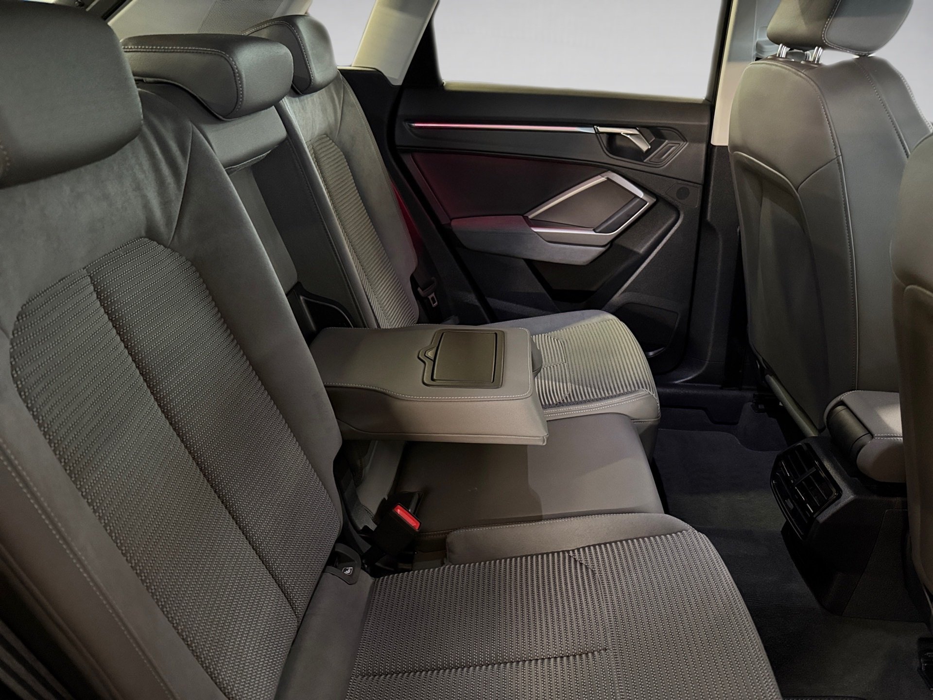 Q3 35 TFSI advanced S-tronic AHK Navi ACC RFK
