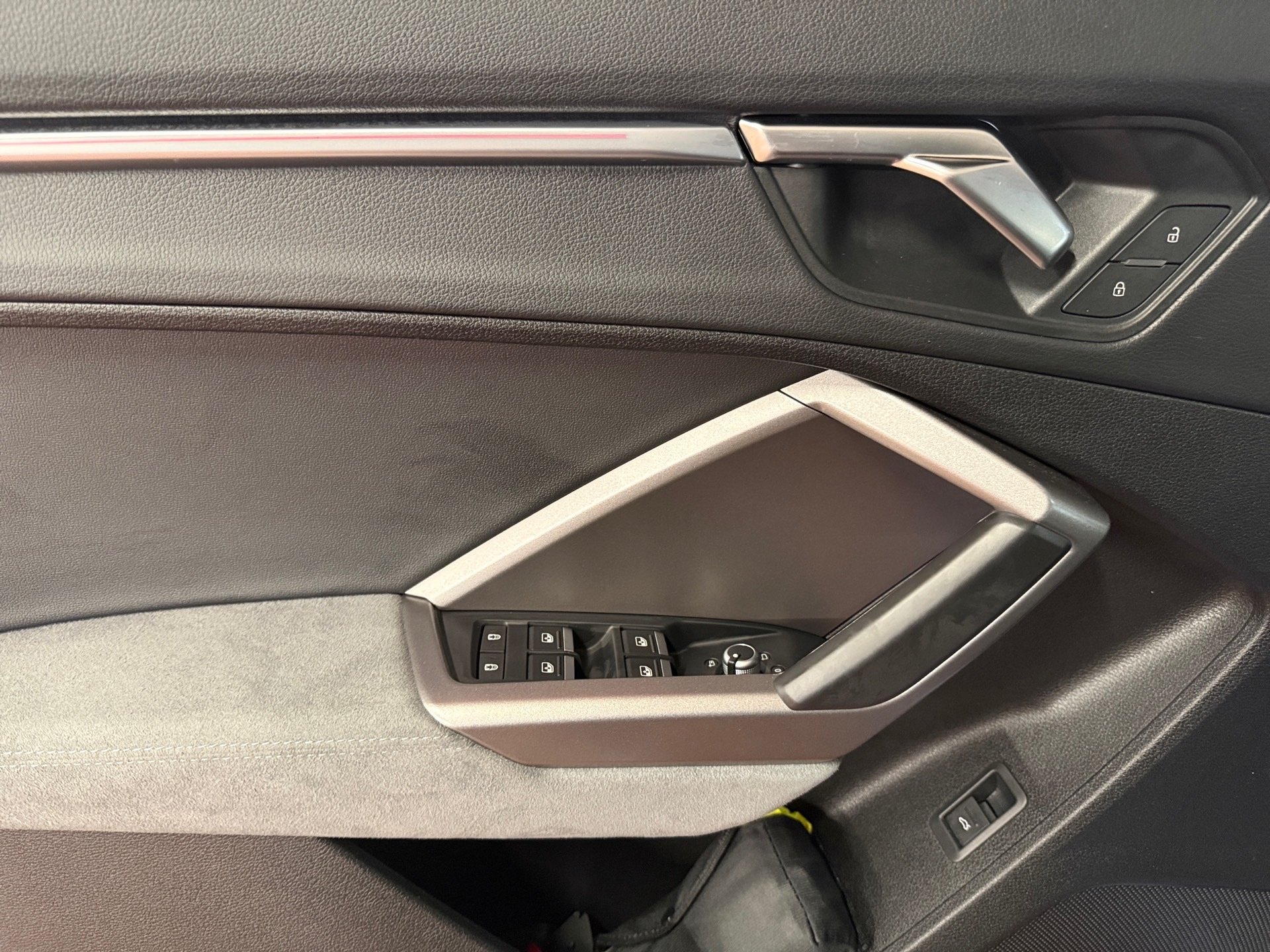Q3 35 TFSI advanced S-tronic AHK Navi ACC RFK
