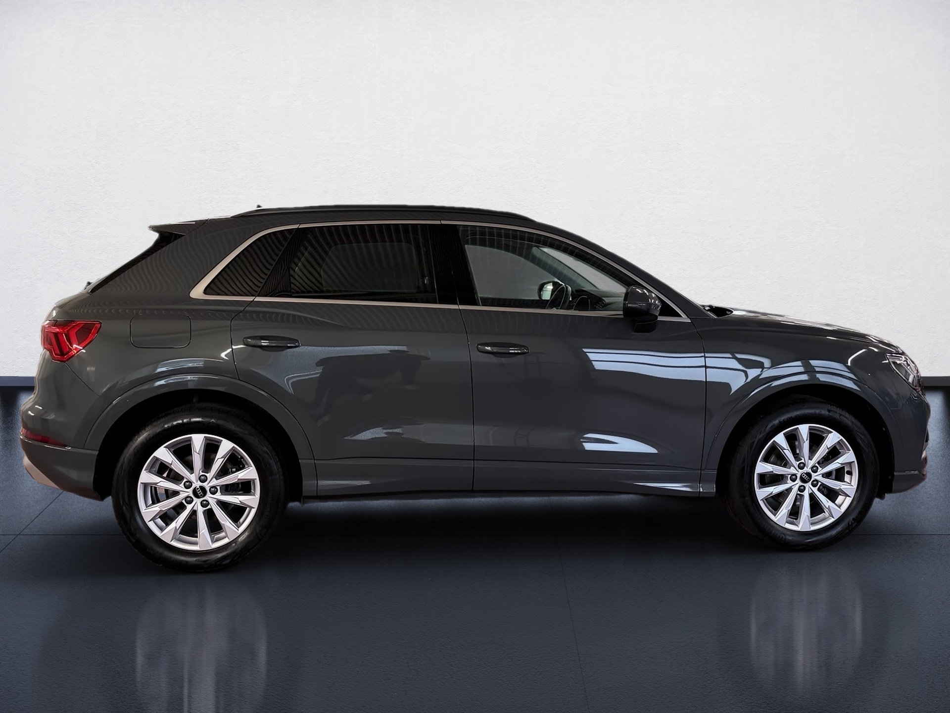 Q3 35 TFSI advanced S-tronic AHK Navi ACC RFK