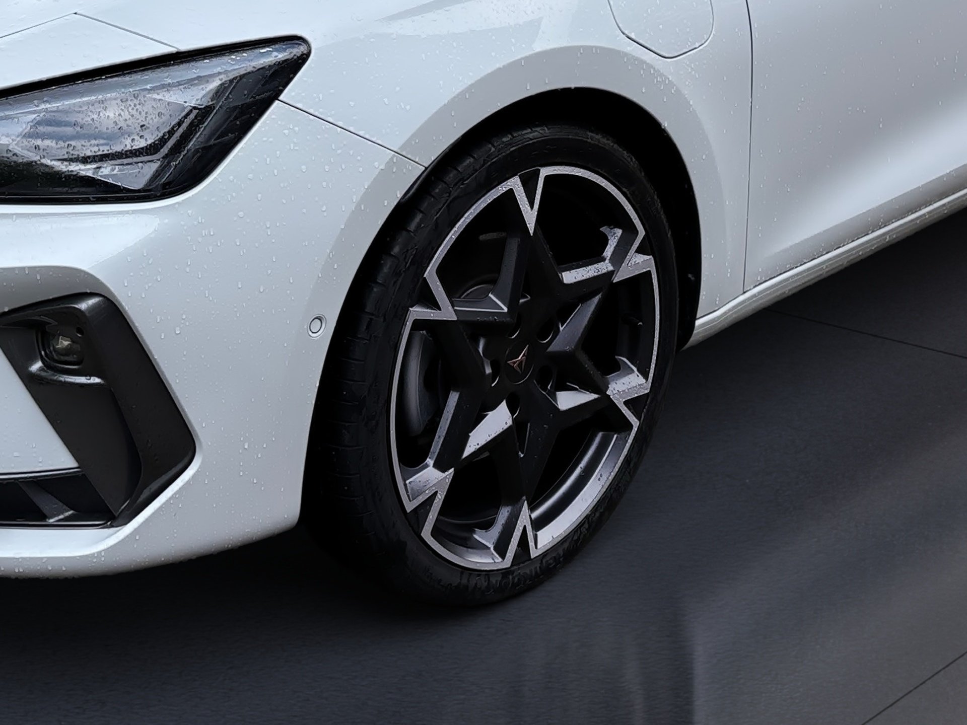 Leon Sportstourer e-Hybrid DSG *ab sofort*