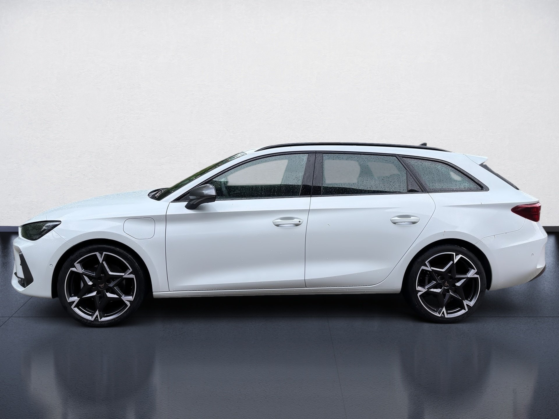 Leon Sportstourer e-Hybrid DSG *ab sofort*