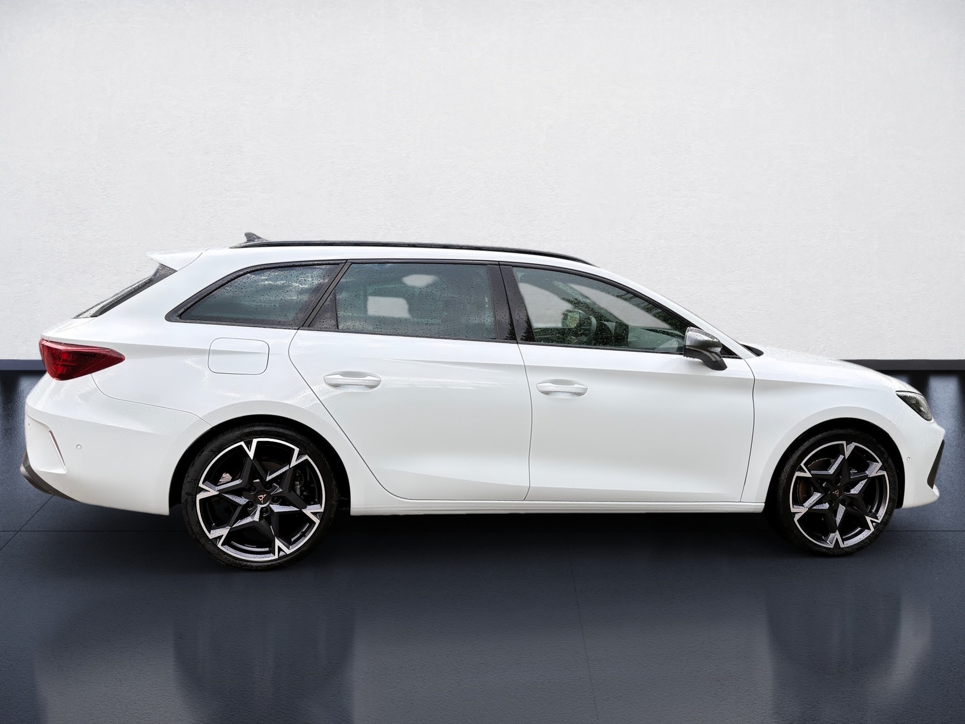 Leon Sportstourer e-Hybrid DSG *ab sofort*
