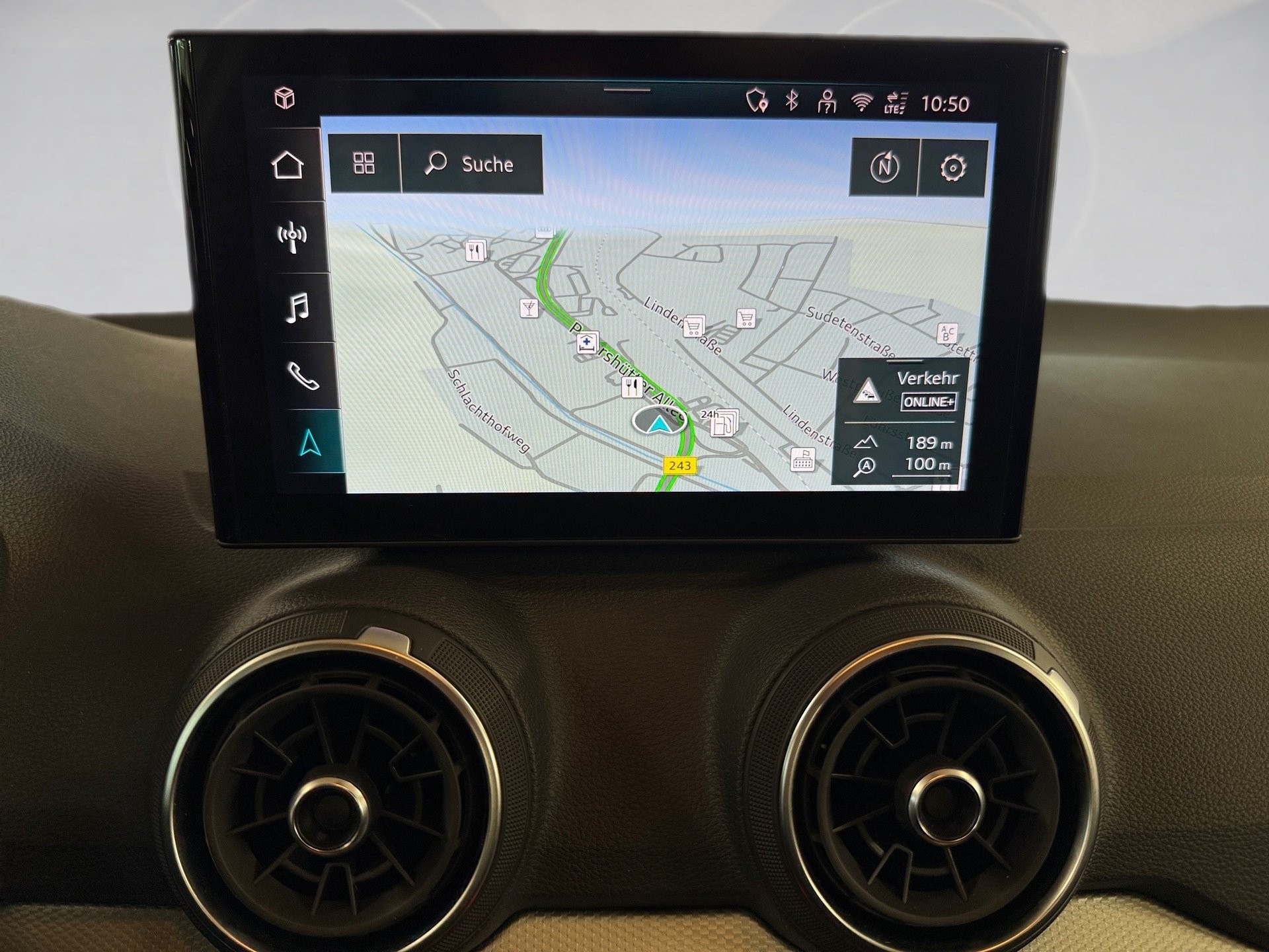 Q2 35 TFSI advanced S-tronic LED AHK PDC RFK SHZ