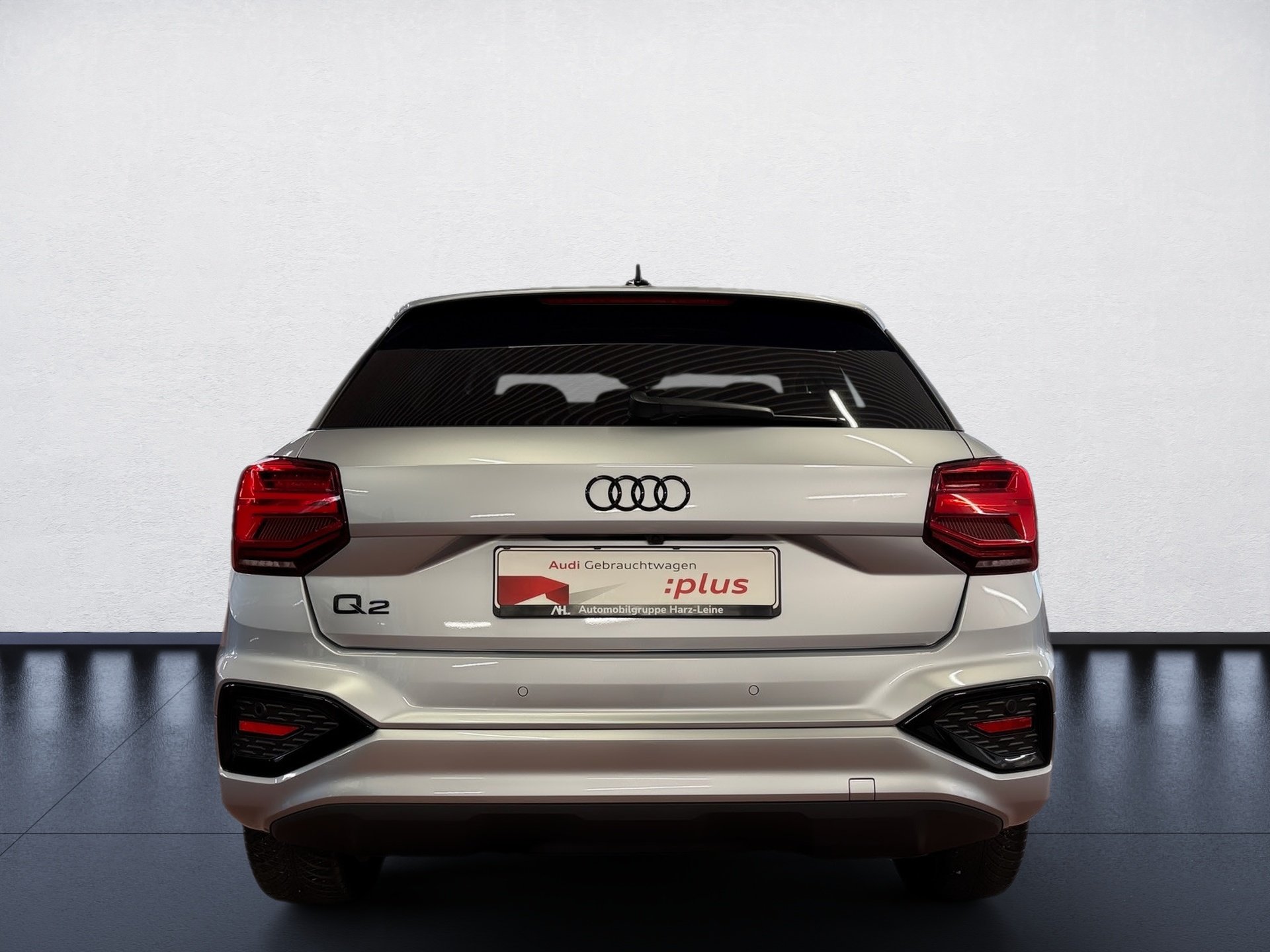 Q2 35 TFSI advanced S-tronic LED AHK PDC RFK SHZ