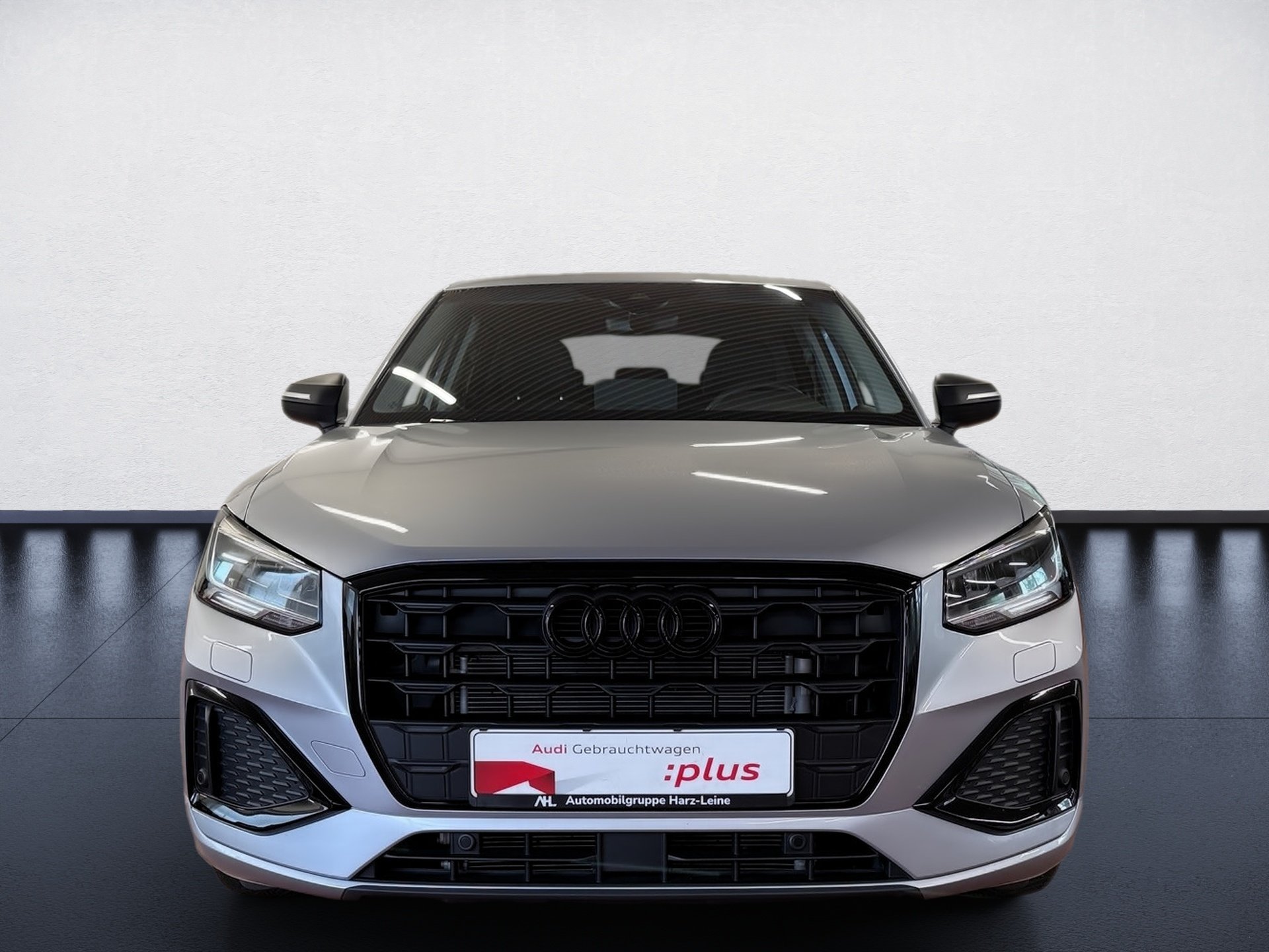 Q2 35 TFSI advanced S-tronic LED AHK PDC RFK SHZ