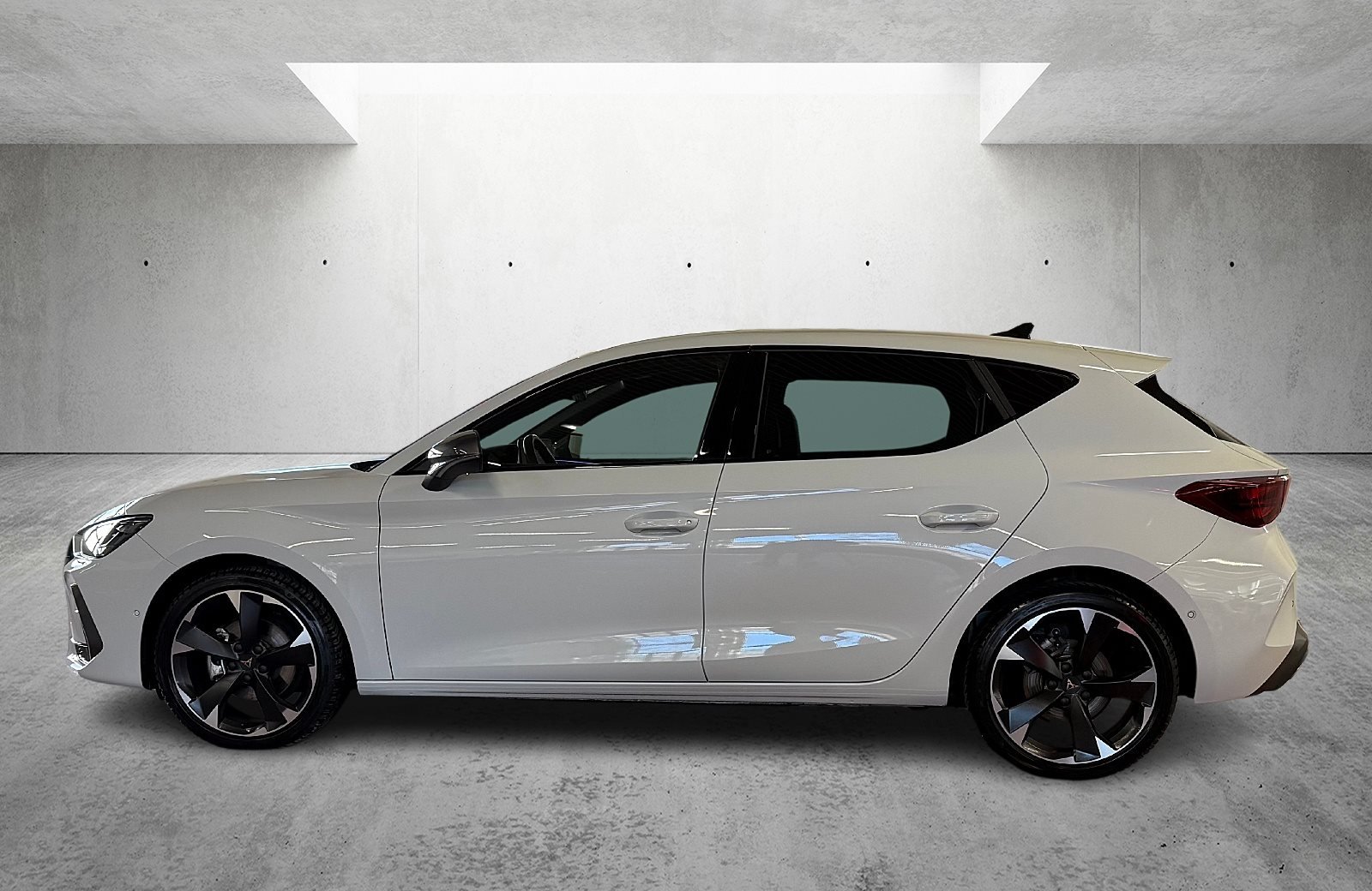 Leon 2.0 TDI DSG Edge Matrix Navi ACC RFK ACC LM