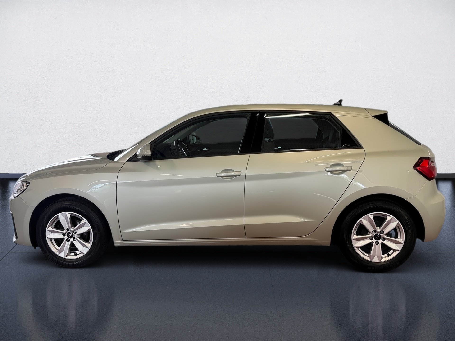 A1 Sportback 25 TFSI S-tronic Bluetooth PDC v+h