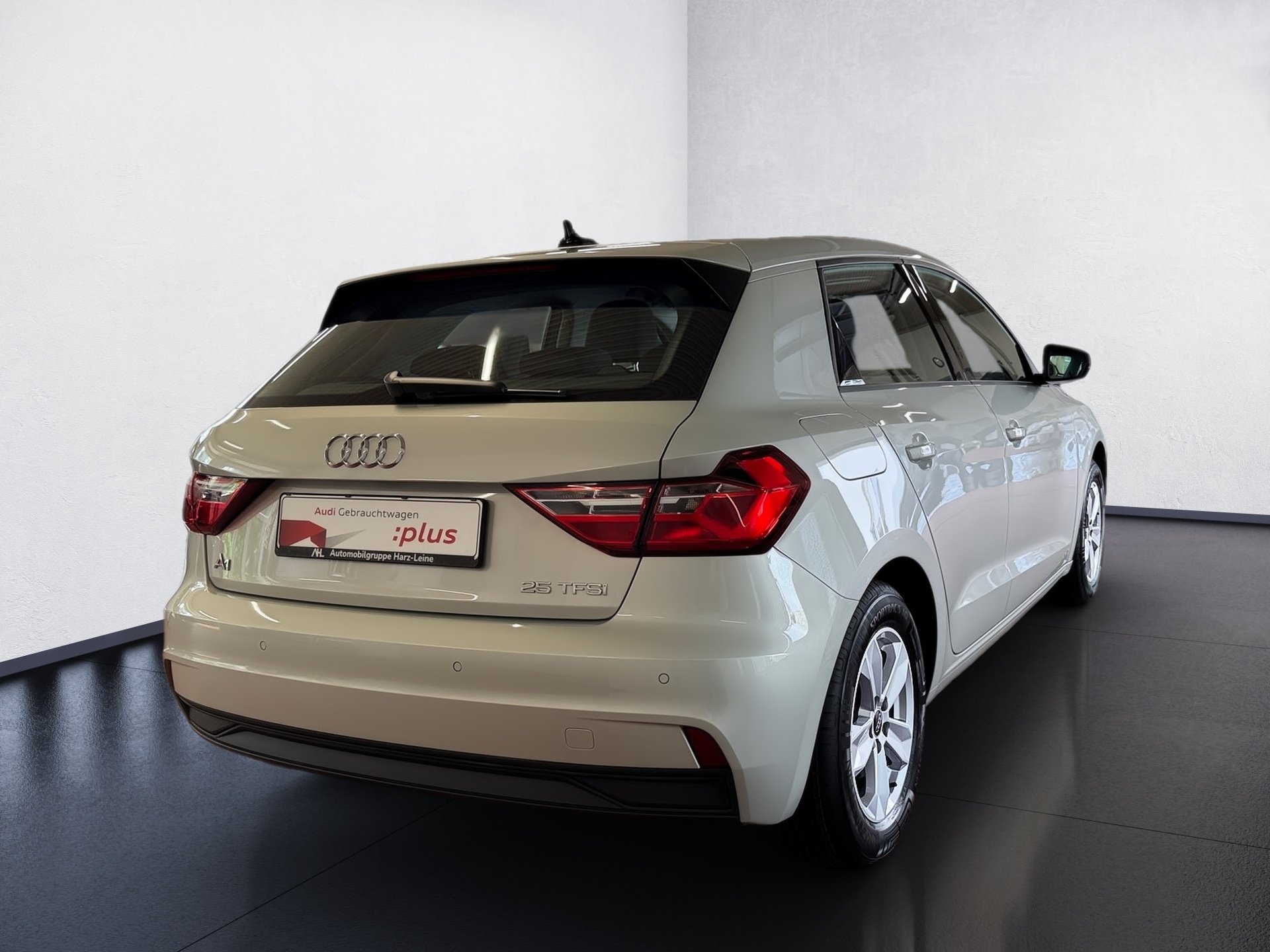 A1 Sportback 25 TFSI S-tronic Bluetooth PDC v+h