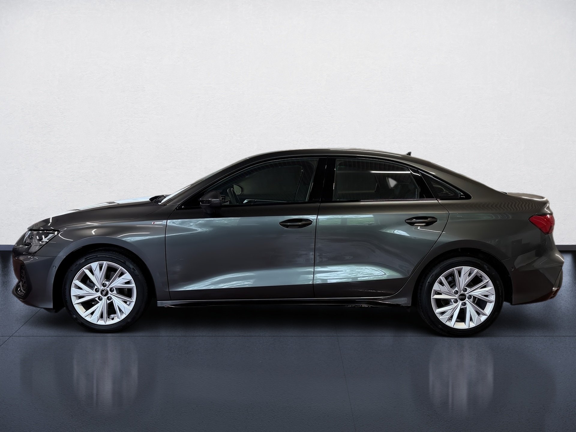 A3 Limousine 30 TFSI S line S-tronic Navi ACC RFK Optik schwarz plus