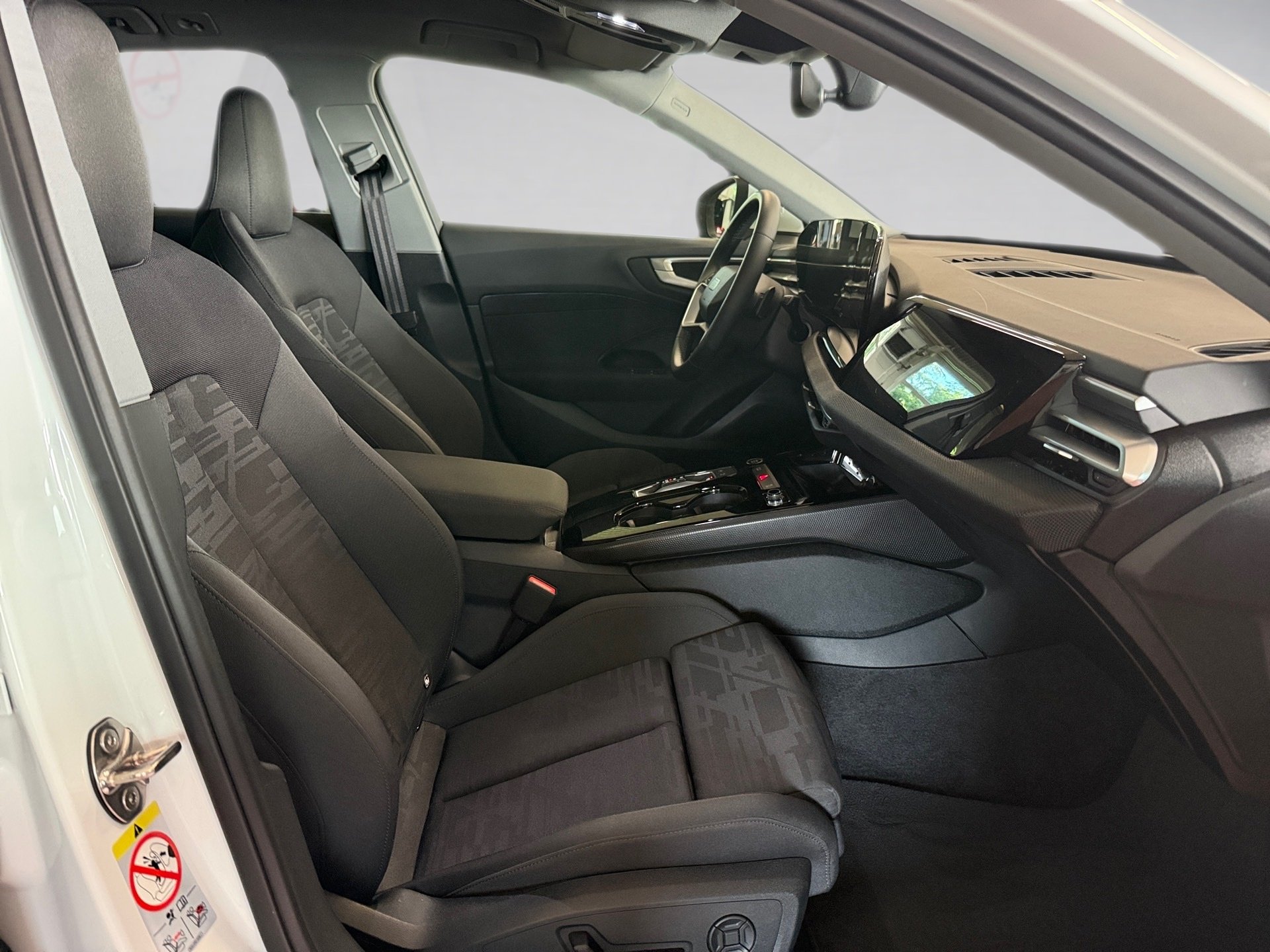 A5 Avant TDI S-tronic AHK Pano Navi ACC LED RFK