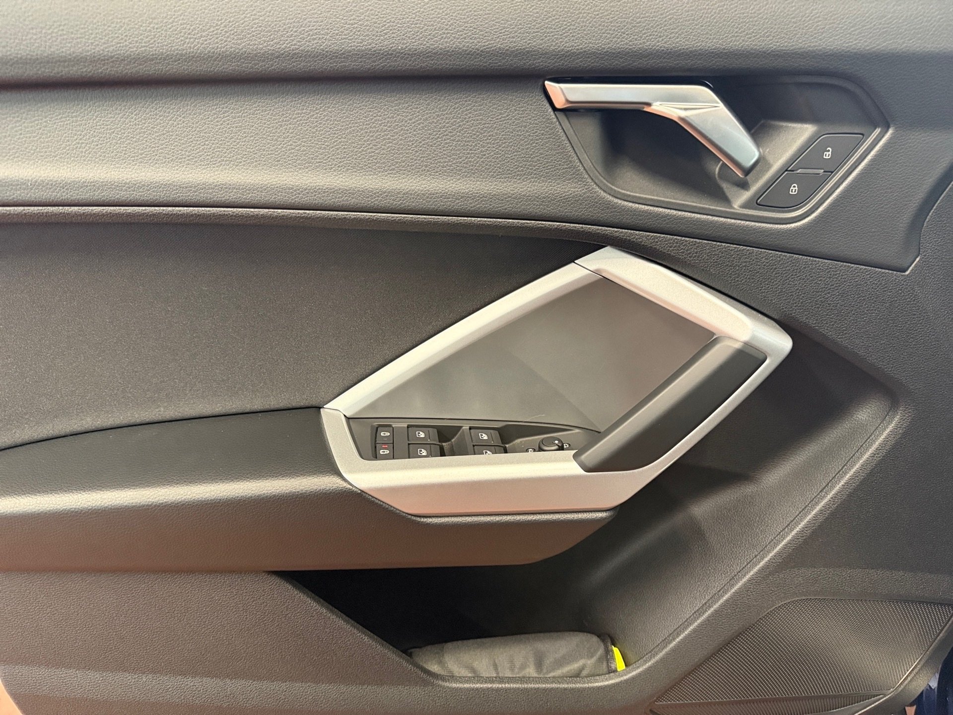 Q3 35 TDI advanced S-tronic AHK Navi ACC Sitzhzg.