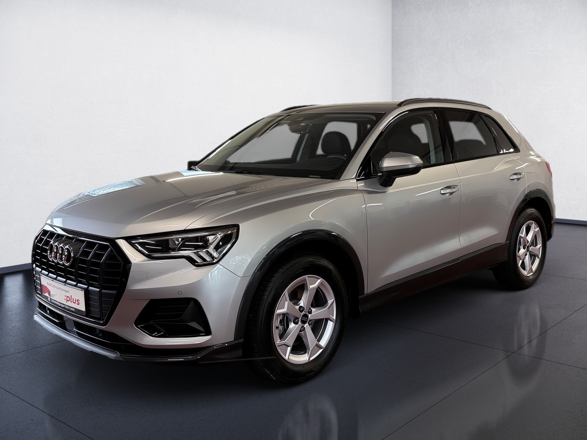 Q3 35 TFSI advanced S-tronic AHK Navi ACC LED Optik schwarz