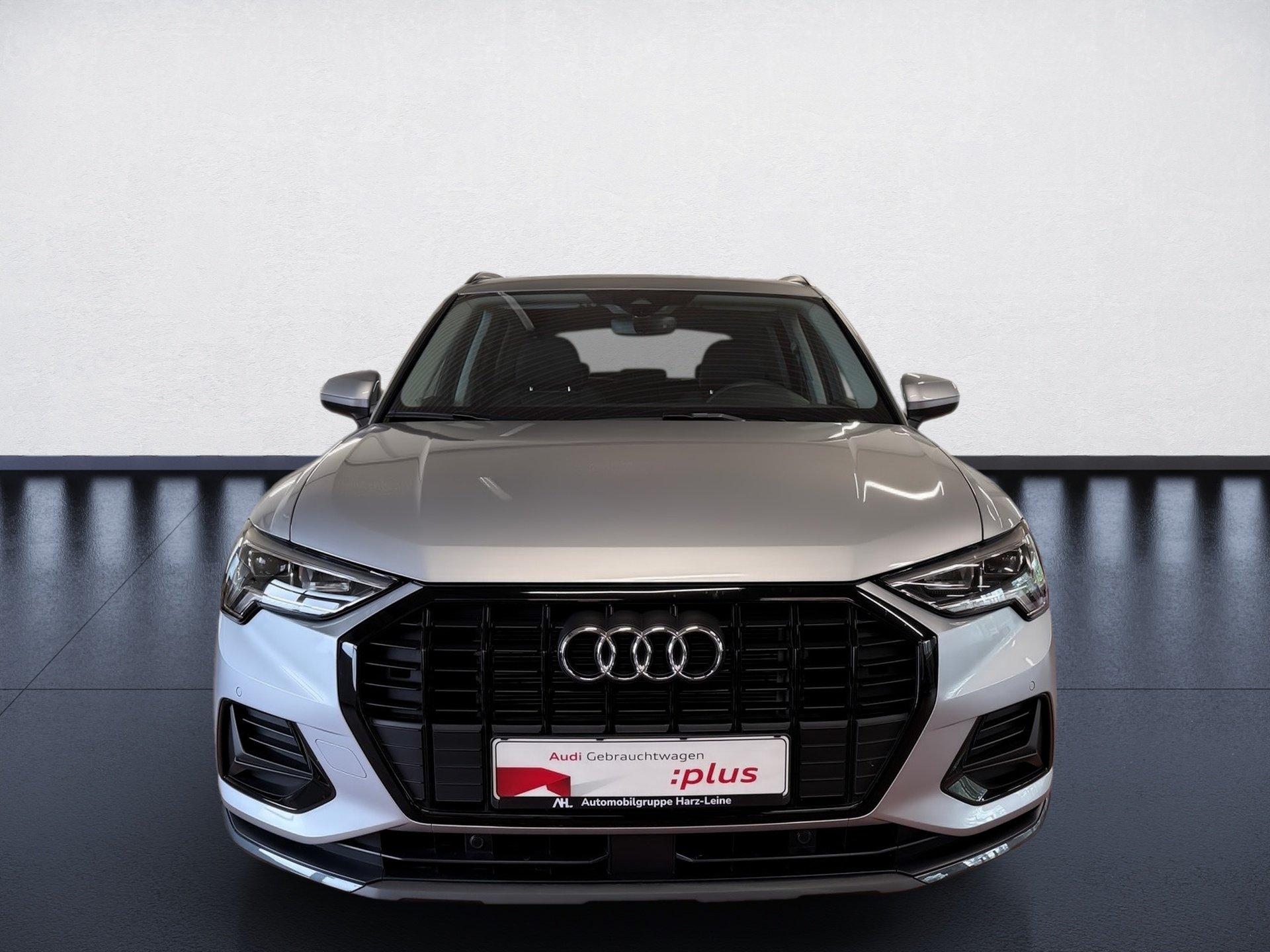 Q3 35 TFSI advanced S-tronic AHK Navi ACC LED Optik schwarz
