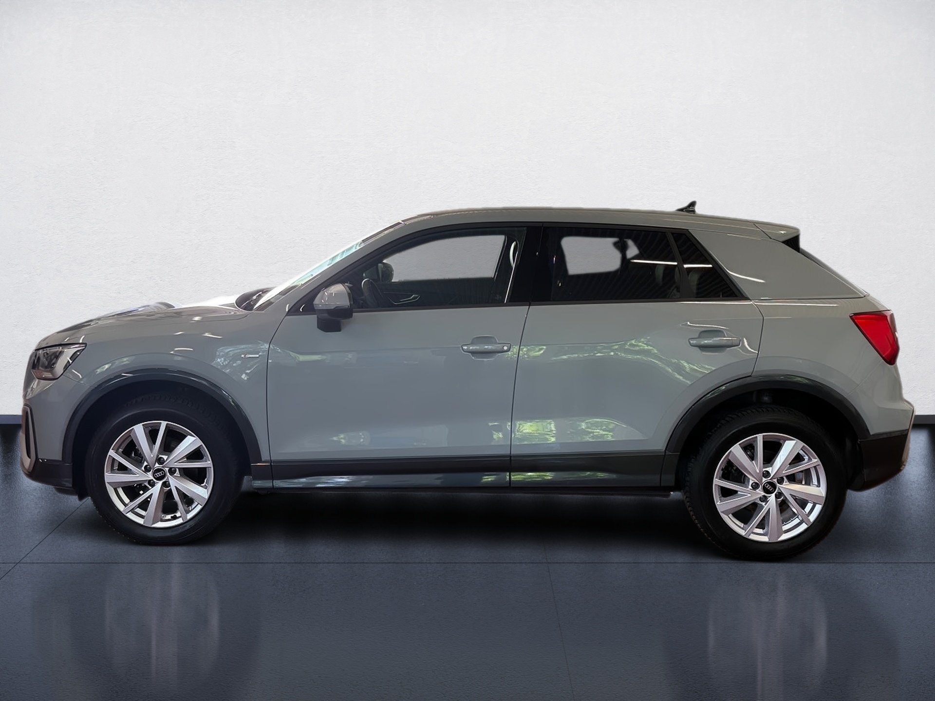 Q2 35 TFSI S line S-tronic AHK Navi ACC RFK Leder