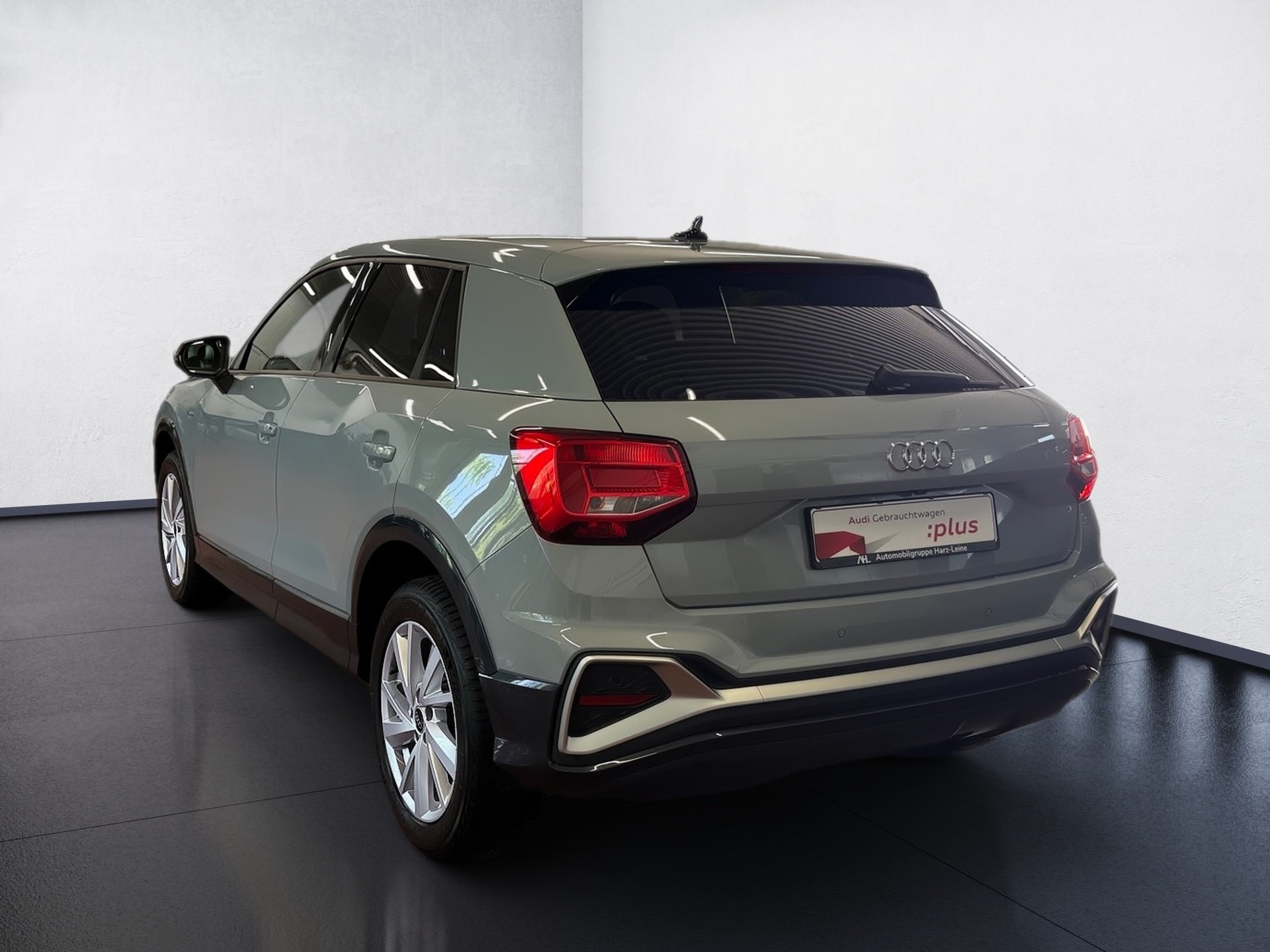 Q2 35 TFSI S line S-tronic AHK Navi ACC RFK Leder