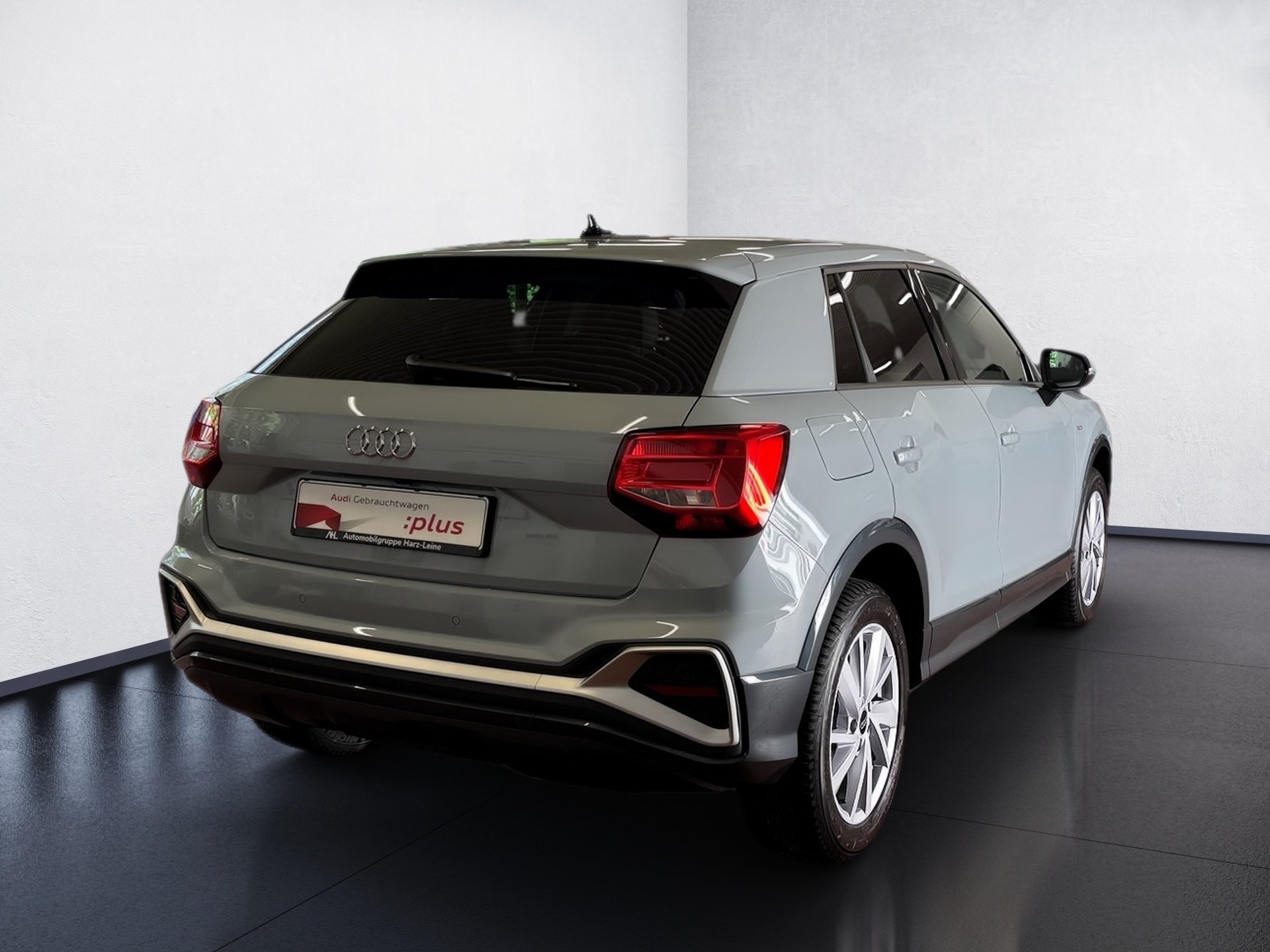 Q2 35 TFSI S line S-tronic AHK Navi ACC RFK Leder