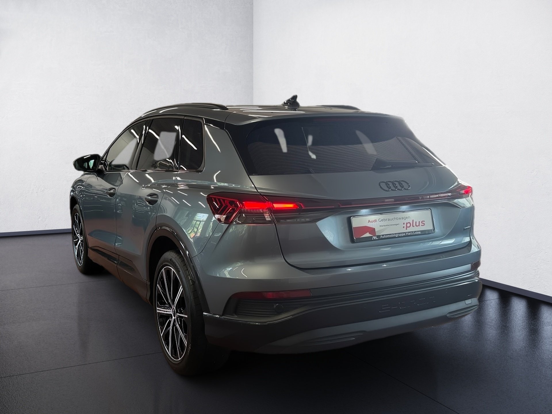 Q4 e-tron 45 quattro advanced Navi LED GRA Optik schwarz plus