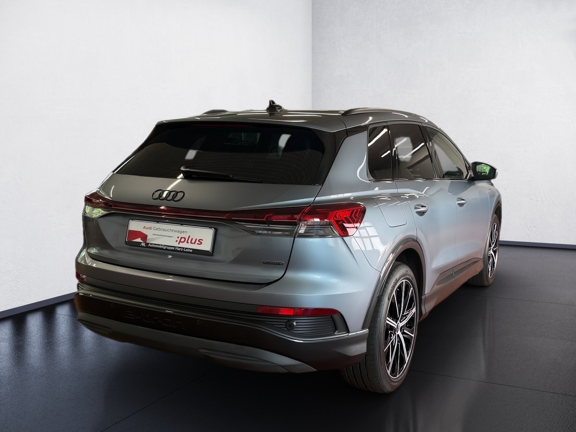 Q4 e-tron 45 quattro advanced Navi LED GRA Optik schwarz plus