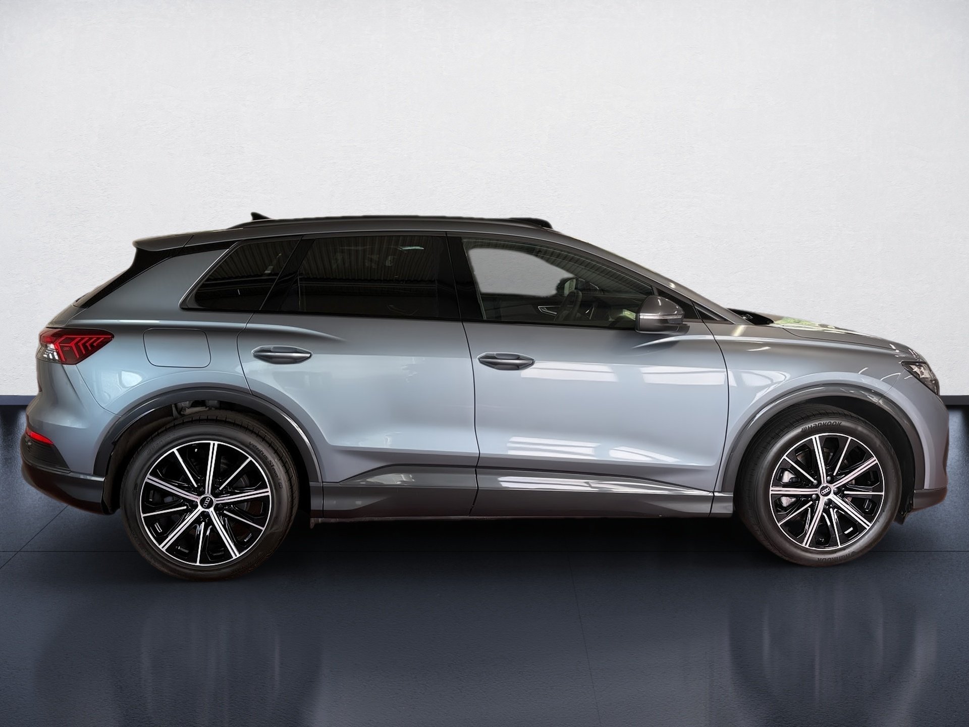 Q4 e-tron 45 quattro advanced Navi LED GRA Optik schwarz plus