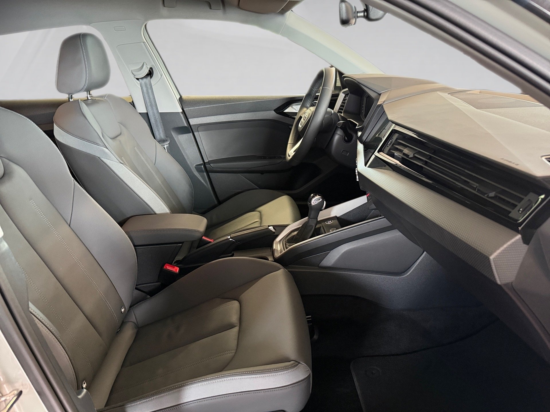 A1 Sportback 25 TFSI S line S-tronic LED Navi ACC SHZ