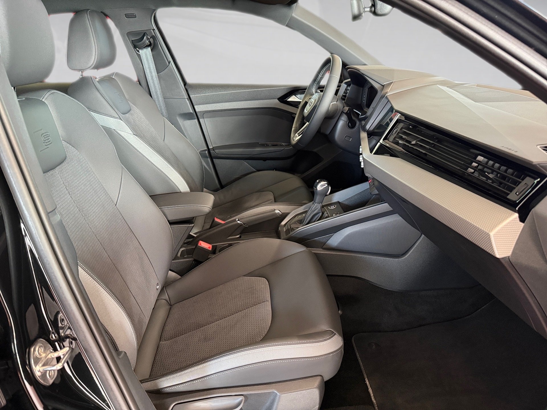A1 Sportback 30 TFSI S line S-tronic LED Navi ACC SHZ
