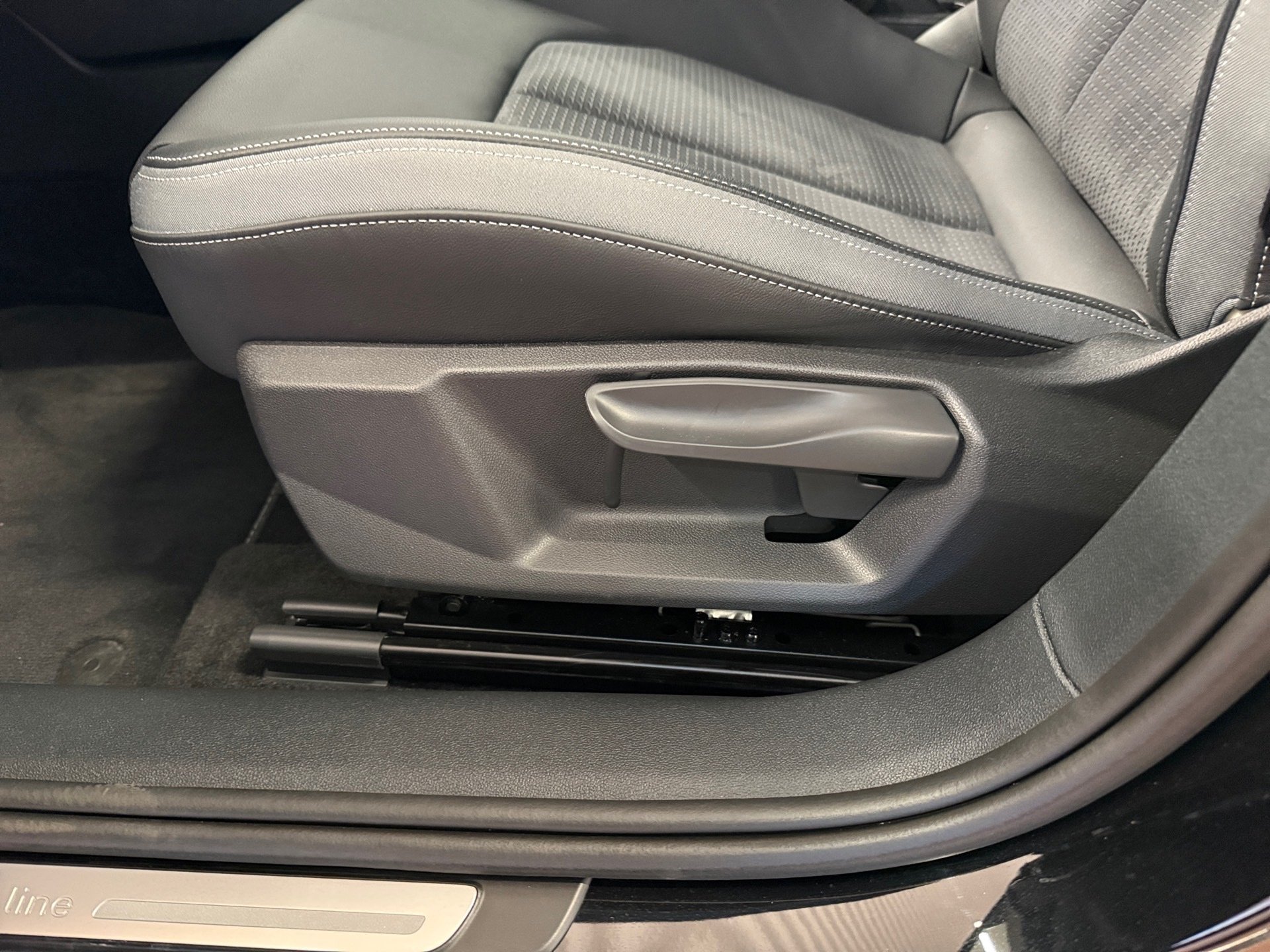 A1 Sportback 30 TFSI S line S-tronic LED Navi ACC SHZ