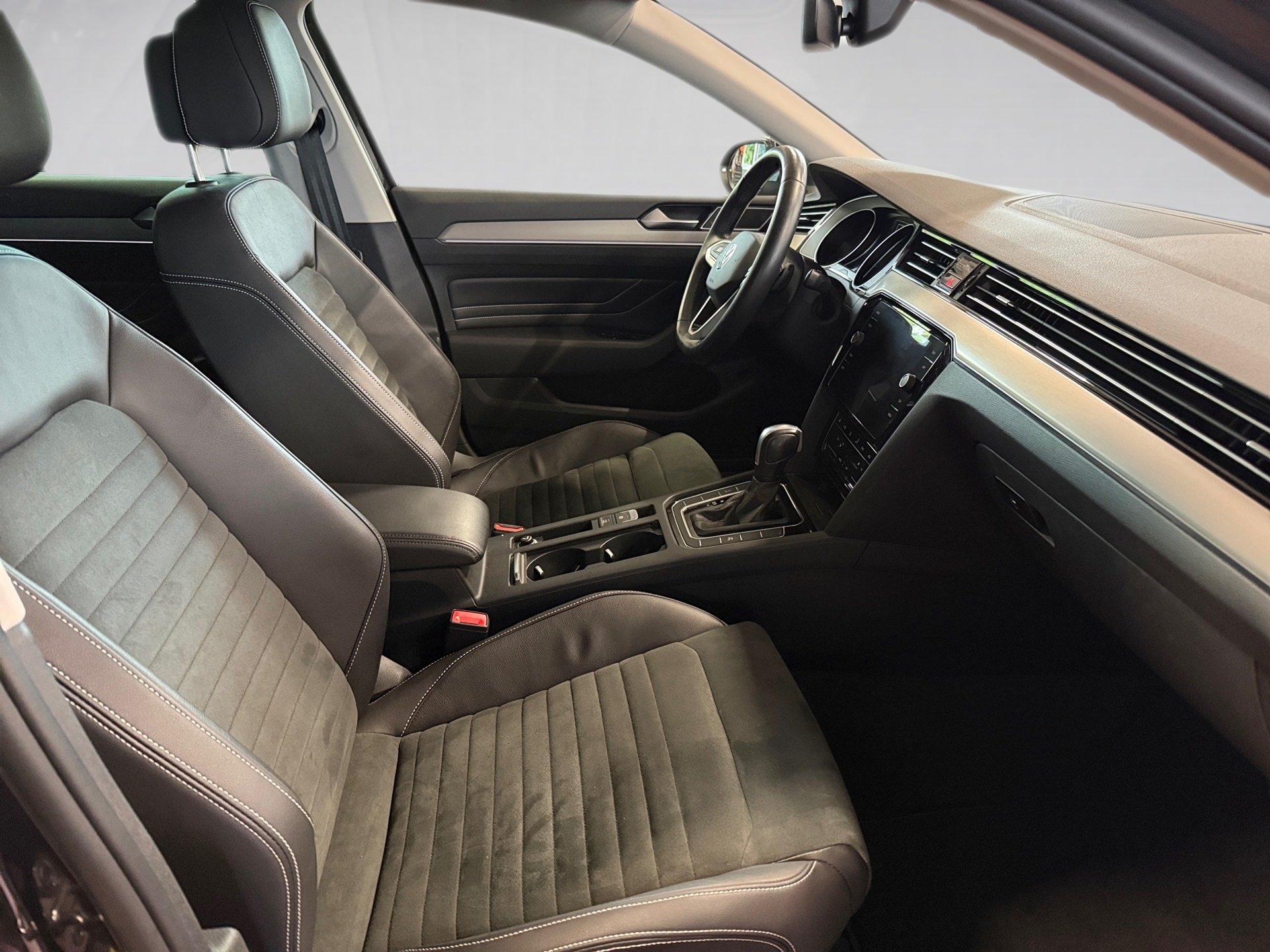 Passat Variant 2.0 TDI Elegance DSG Matrix Navi ACC AHK