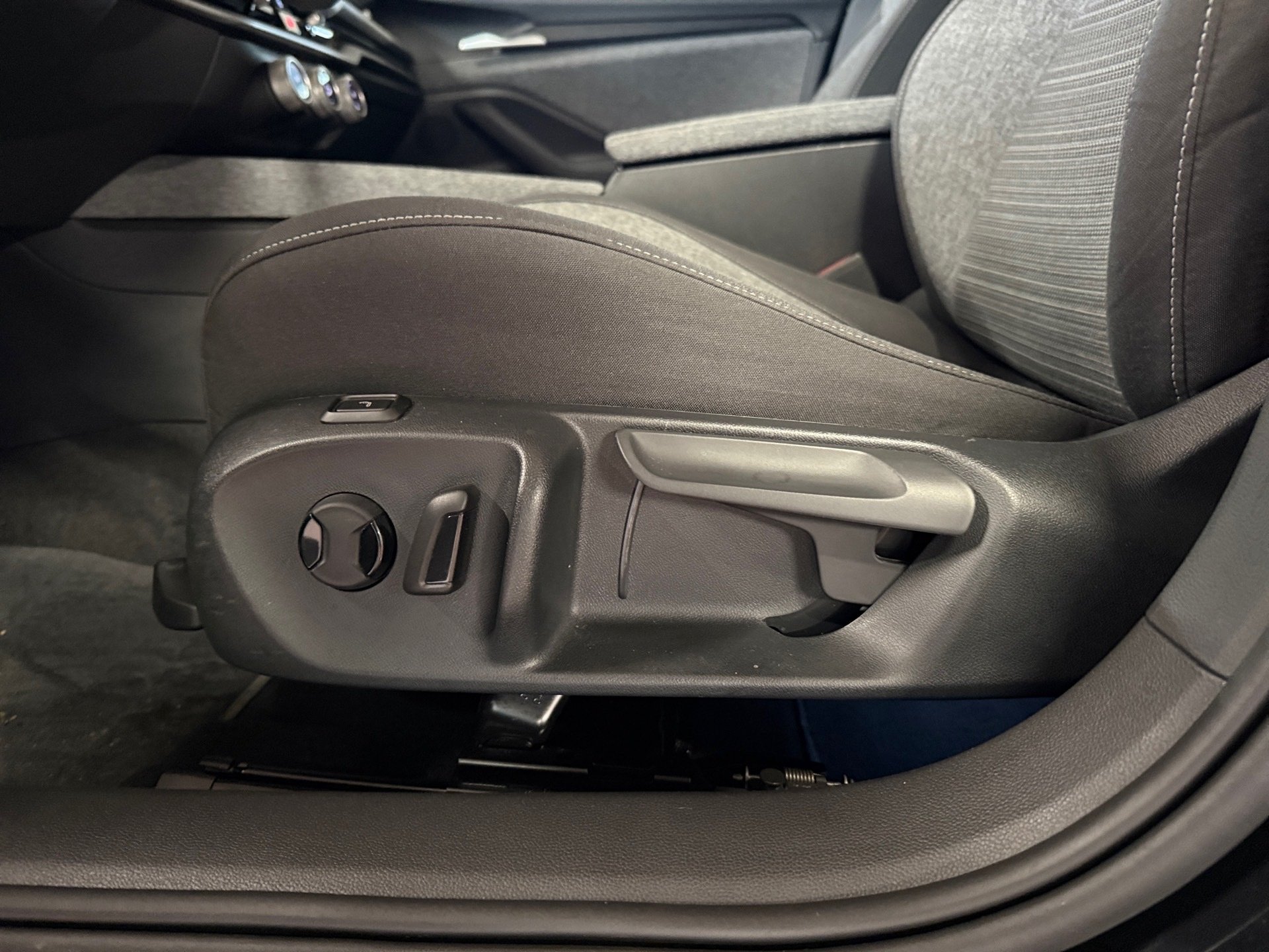 Superb Combi Selection 2.0 TDI DSG *ab sofort*