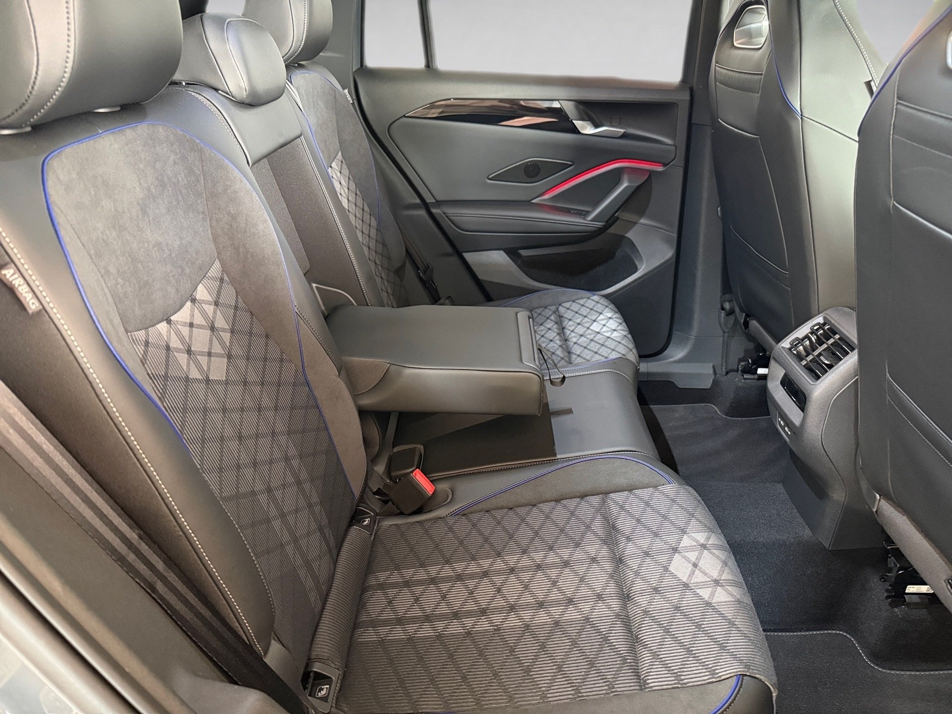 Tiguan 1.5 eTSI R-Line Black-Style Matrix HuD AHK 360°