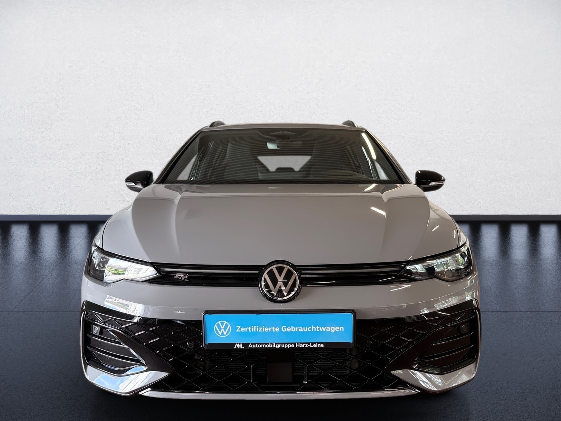 Golf Variant 1.5 eTSI R-Line DSG BlackStyle Matrix HuD AHK